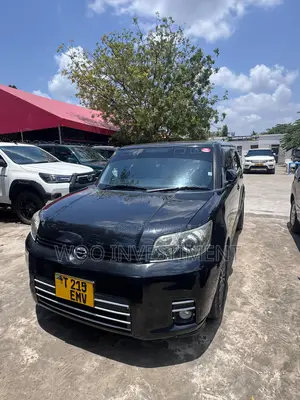 Toyota Corolla Rumion 2010 Black