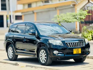 Toyota Vanguard 2013 Black