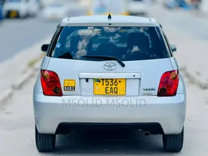 Toyota IST 2003 Silver