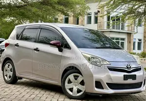 Toyota Ractis 1.3 FWD 2012
