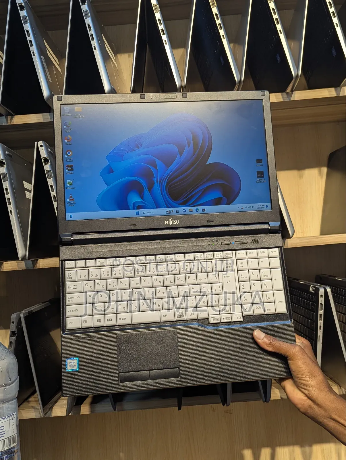 Laptop Fujitsu Lifebook A557 8GB Intel Core I5 HDD+SSD 256GB
