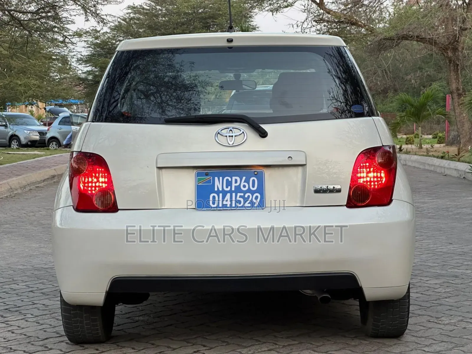 Toyota IST 2004 White