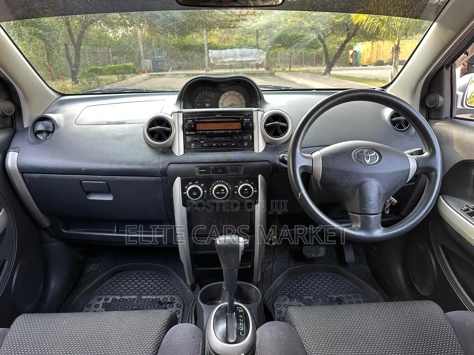 Toyota IST 2004 White