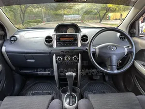 Toyota IST 2004 White