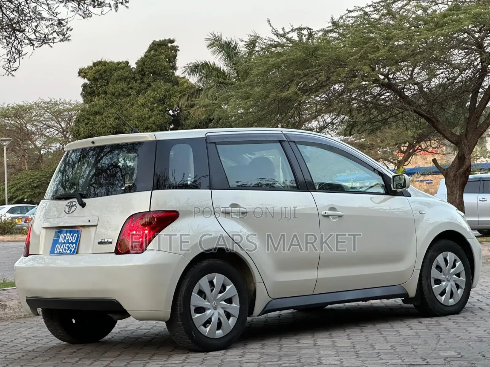 Toyota IST 2004 White