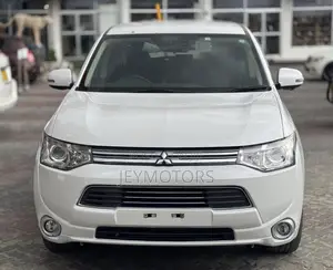 Mitsubishi Outlander 2013 White