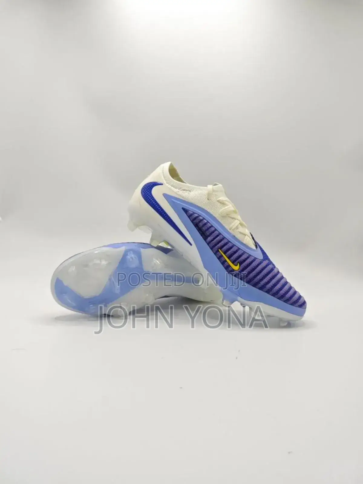 Nike Phantom Boot