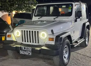 Jeep Wrangler 2003 White