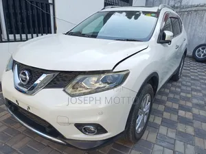 Nissan X-Trail 2.5 Petrol AWD 2016 White
