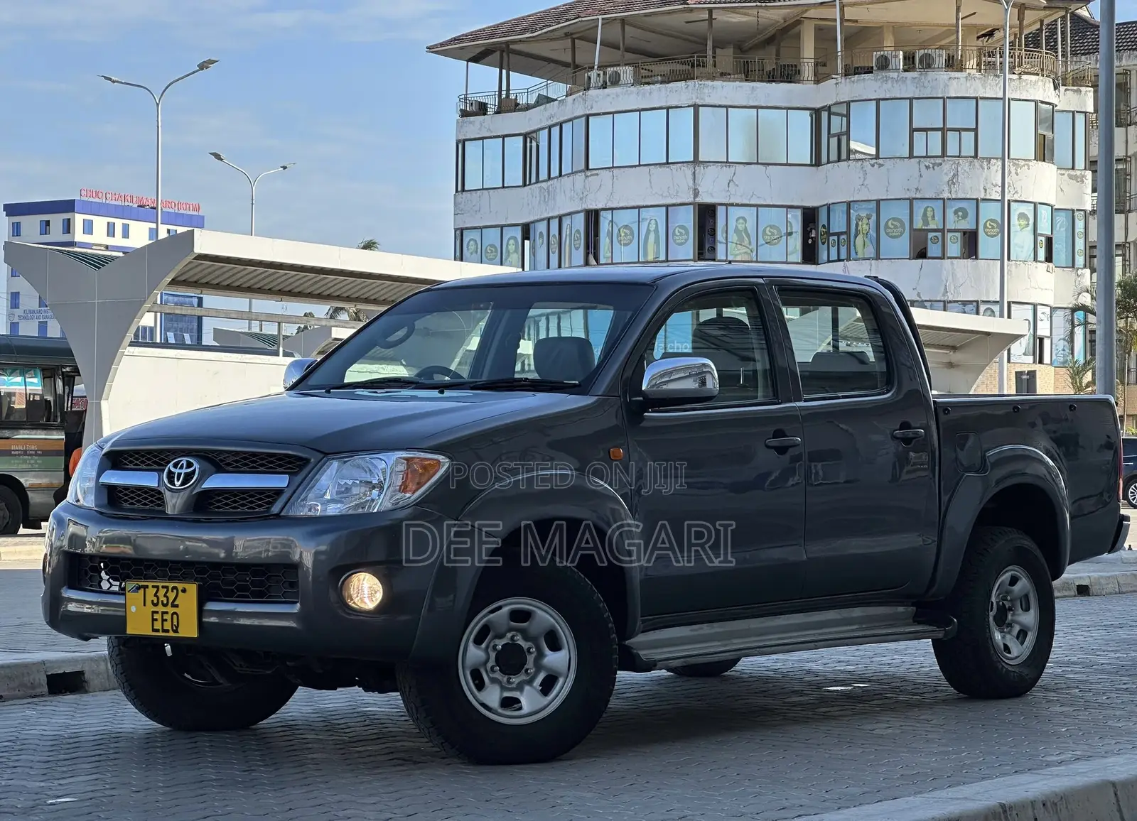 Toyota Hilux 2.0 VVT-i 2011 Gray