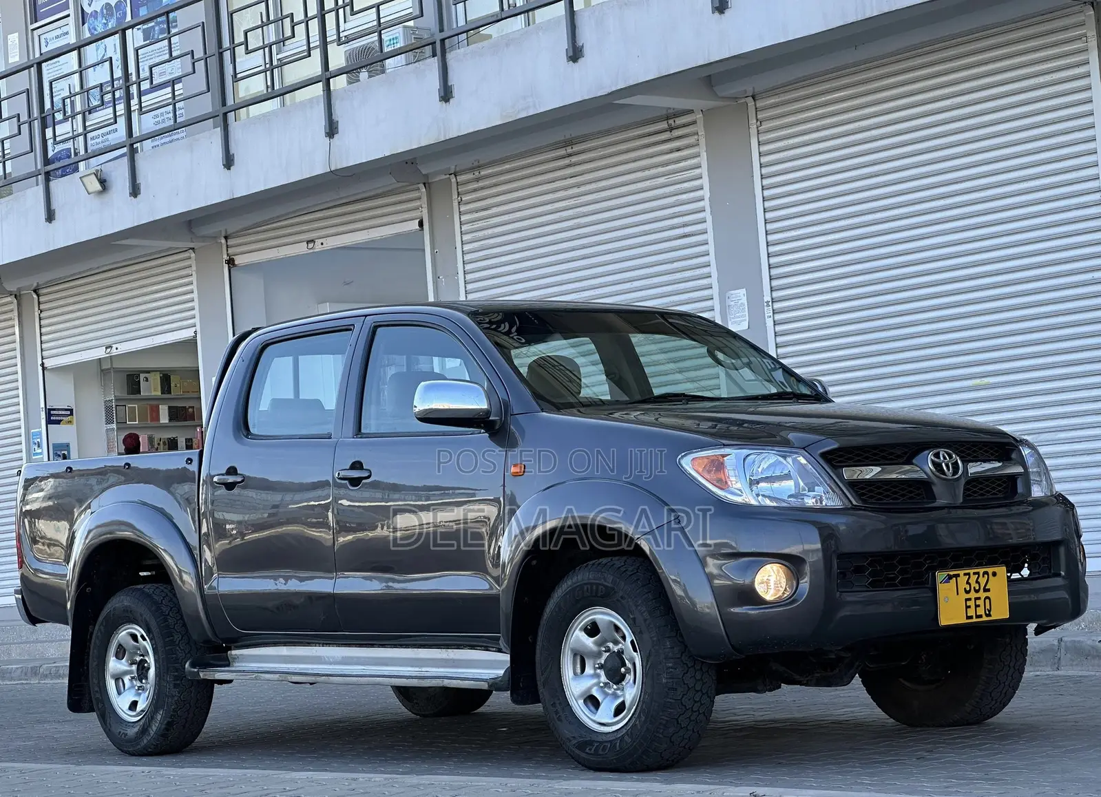 Toyota Hilux 2.0 VVT-i 2011 Gray