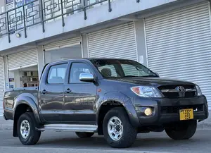 Toyota Hilux 2.0 VVT-i 2011 Gray