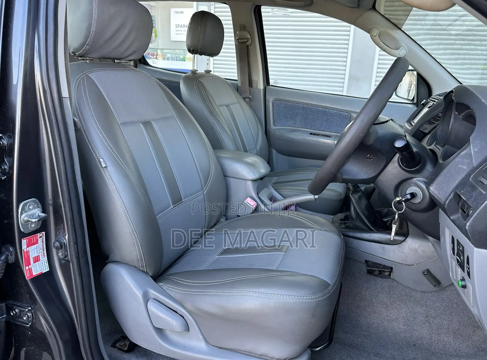 Toyota Hilux 2.0 VVT-i 2011 Gray