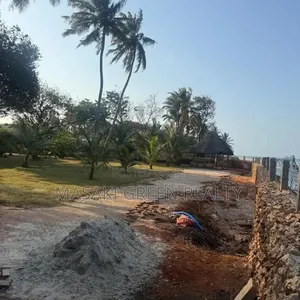 12bdrm House in Mbezi Estate, Kinondoni for sale