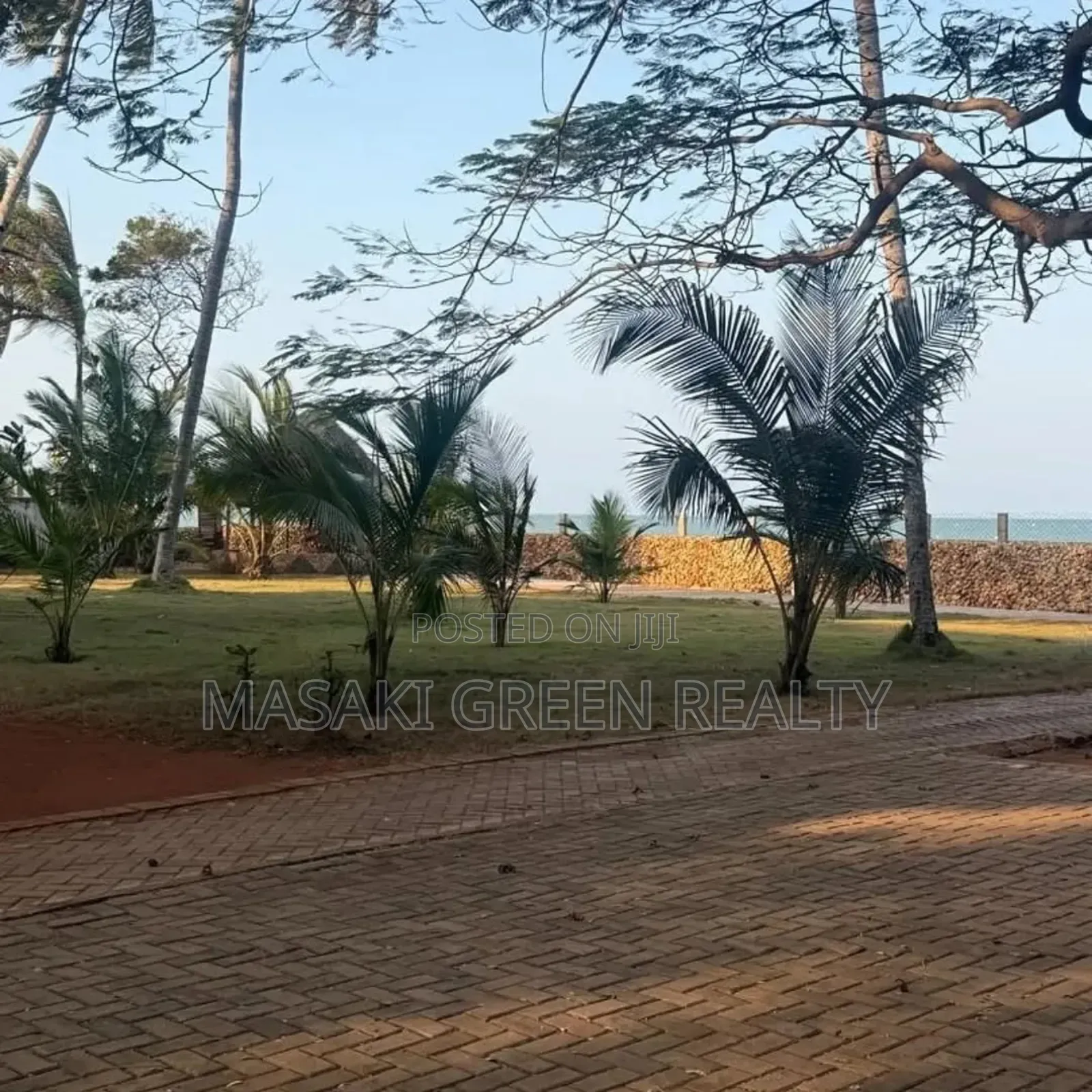 12bdrm House in Mbezi Estate, Kinondoni for sale