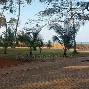 12bdrm House in Mbezi Estate, Kinondoni for sale