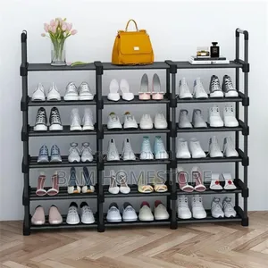 Multilayered Floorshuerack