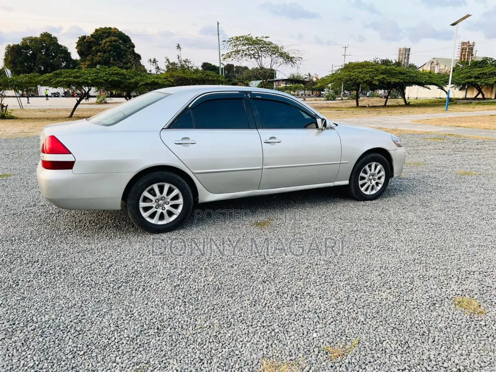 Toyota Mark II 2004 Silver