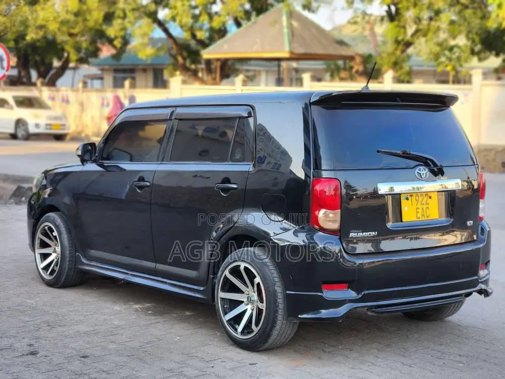 Toyota Corolla Rumion 2009 Black