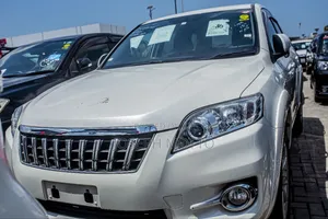 Toyota Vanguard 2012 White