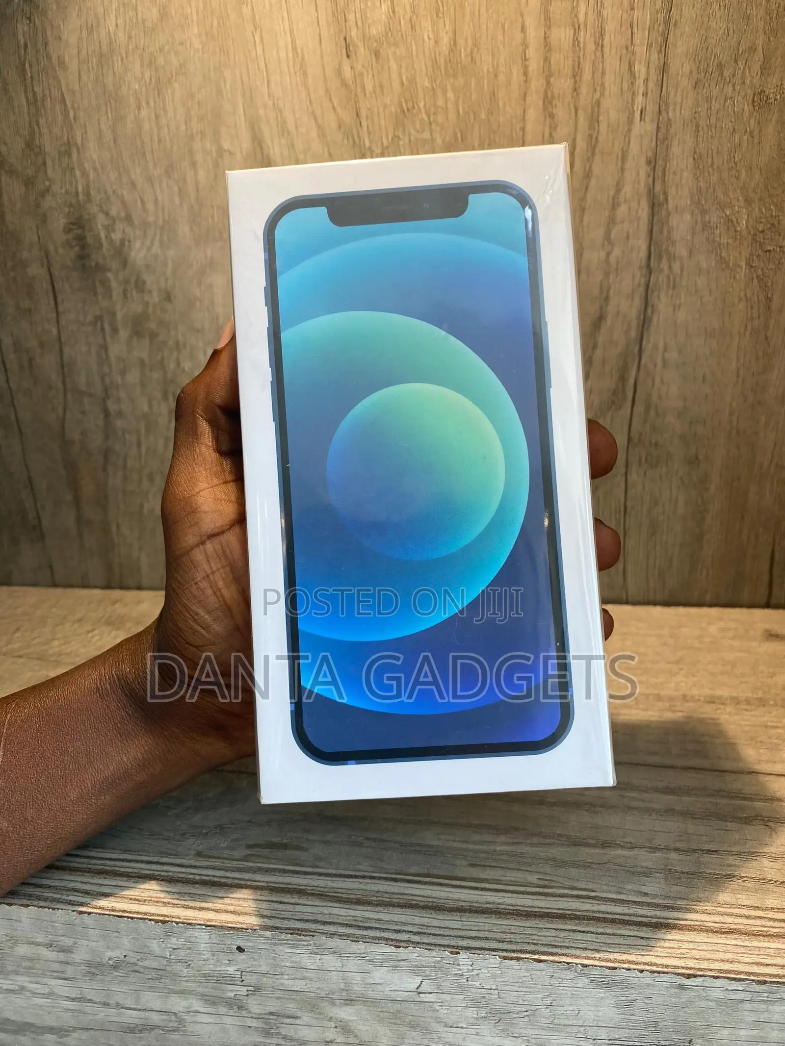 New Apple iPhone 12 64 GB Blue
