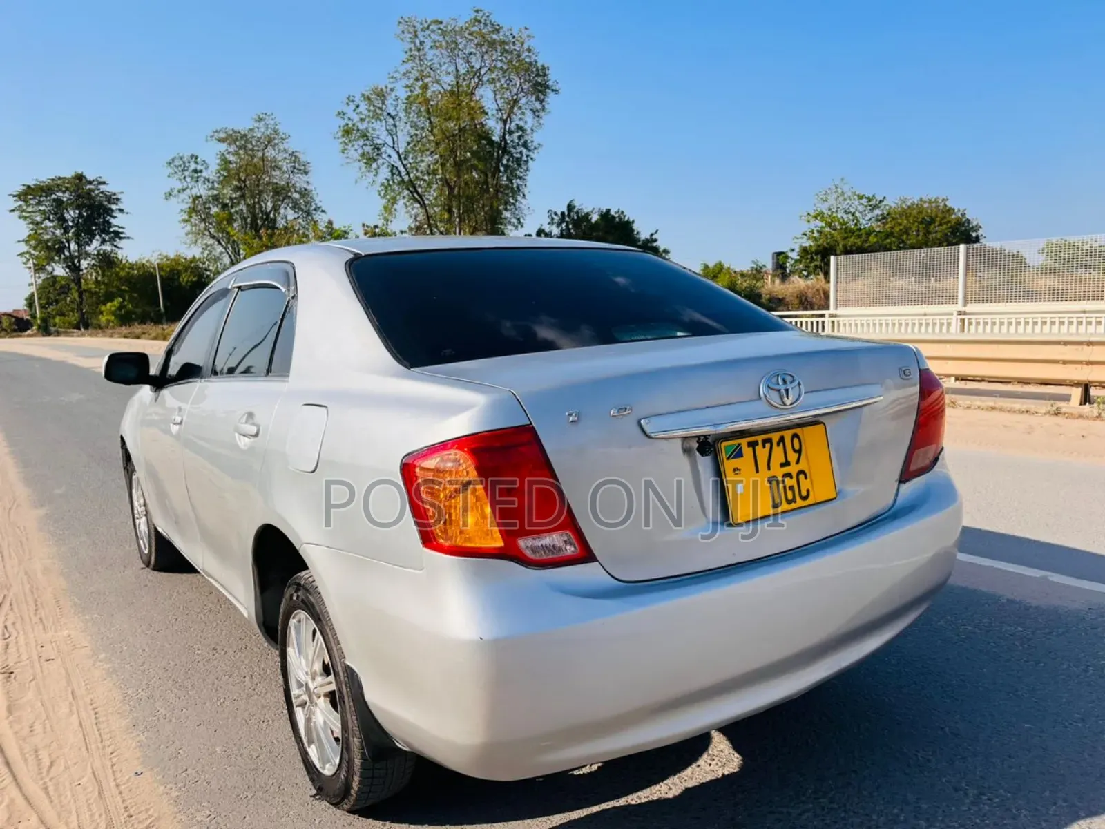 Toyota Axio 2019 Silver