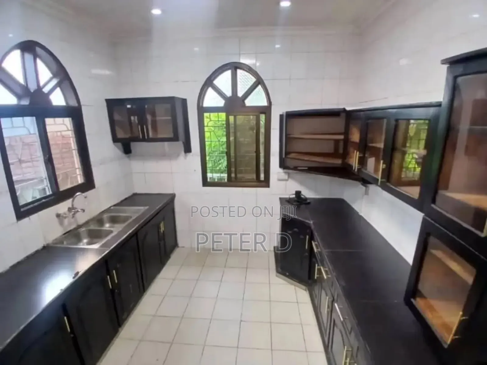 3bdrm Apartment in Upanga West for rent