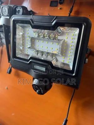 Taa Na Camera Ya Solar Usiku Wote Unaona Kila Kitu