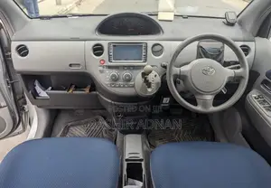 Toyota Sienta 1.5 FWD 2005 Silver