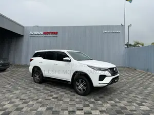 Toyota Fortuner 2.8 D AWD 2020 White
