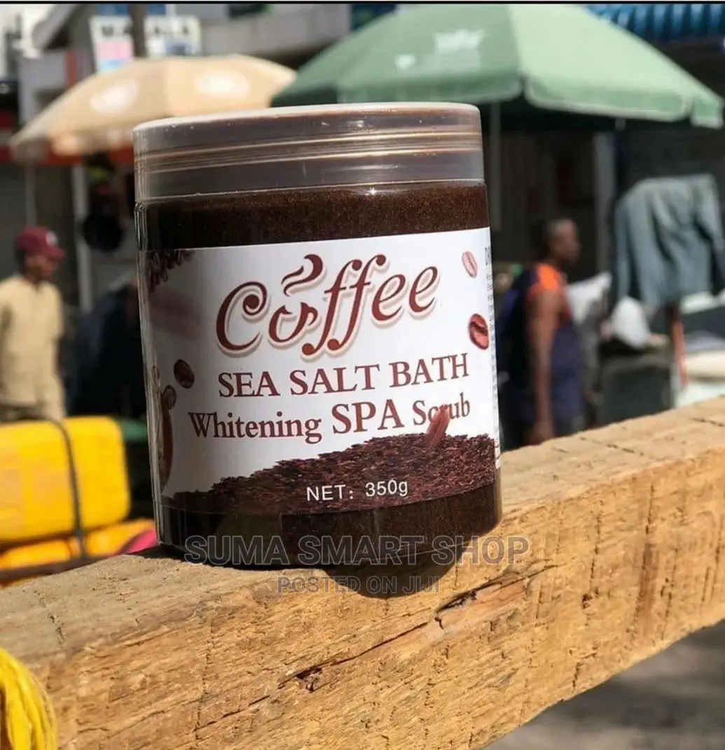 Coffee Whitening Scrub . (Skrabu Ya Kahawa ) .