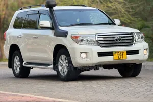 Toyota Land Cruiser 2008 White
