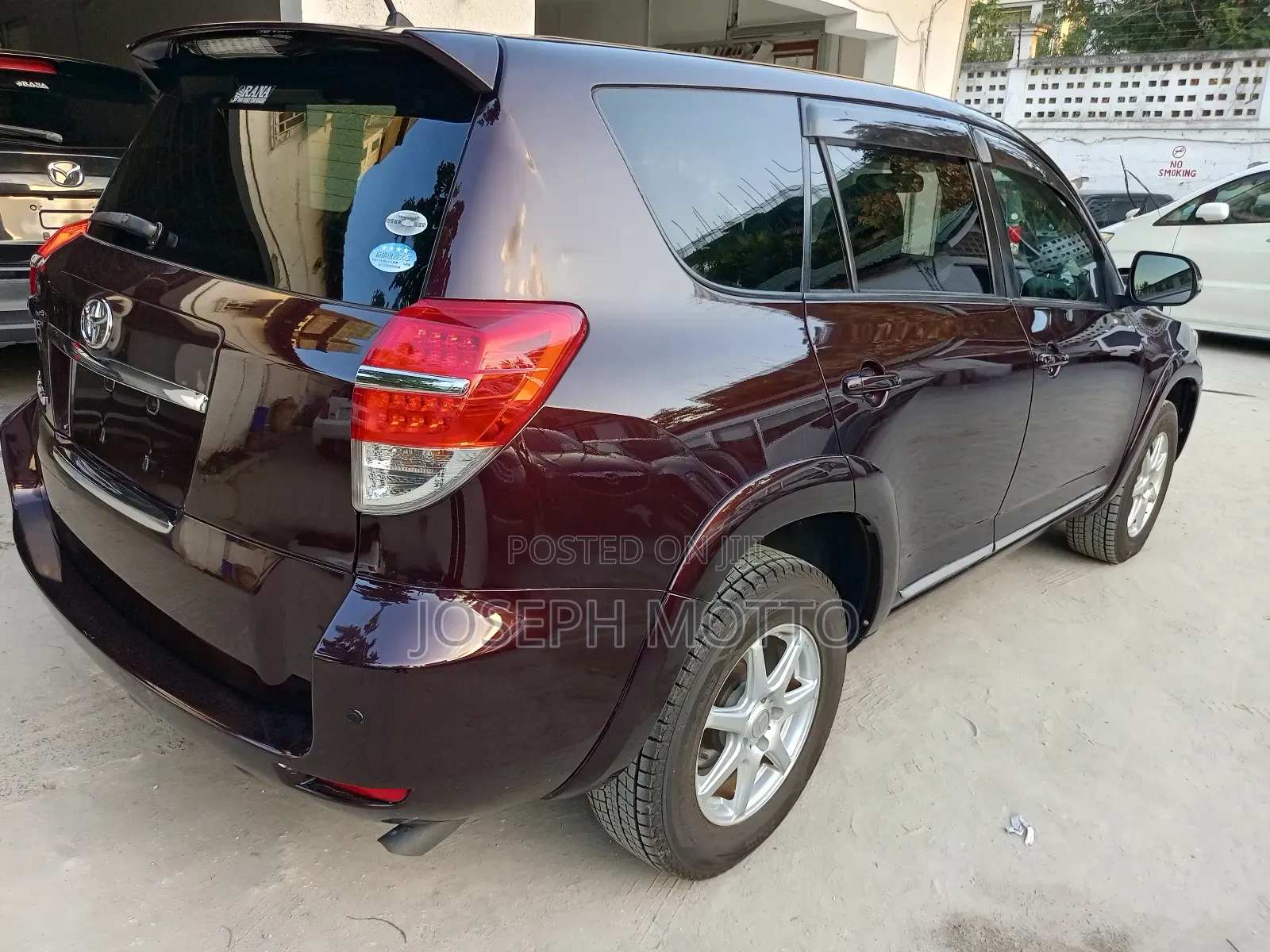 Toyota Vanguard 2010 Maroon