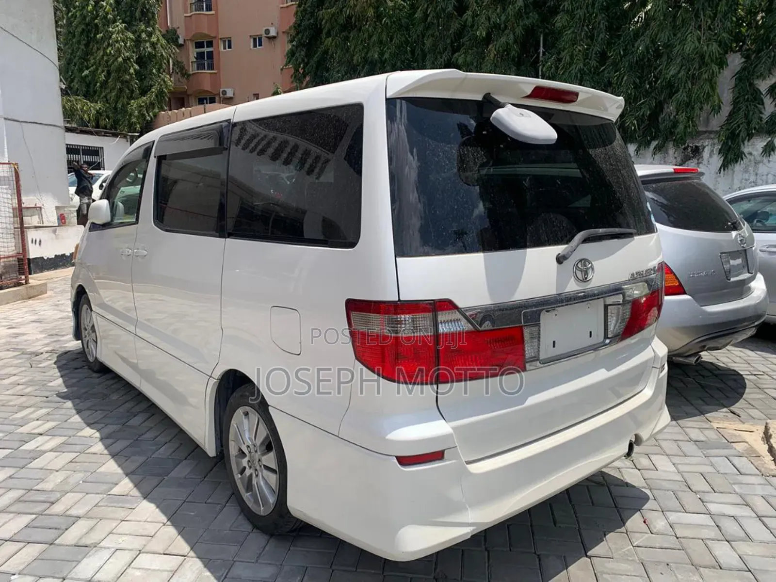Toyota Alphard 2.4 Petrol AWD 2007 White
