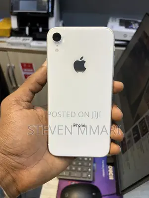 Apple iPhone XR 128 GB White