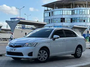 Toyota Axio 2014 Pearl