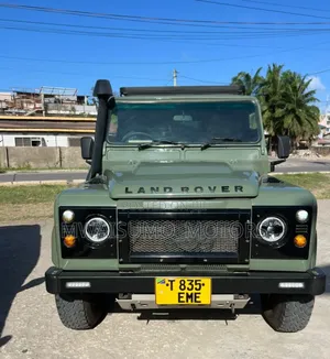 Land Rover Defender 1997 Green