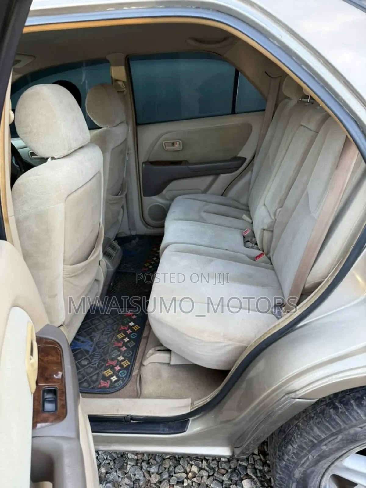 Toyota Harrier 2000 Gold