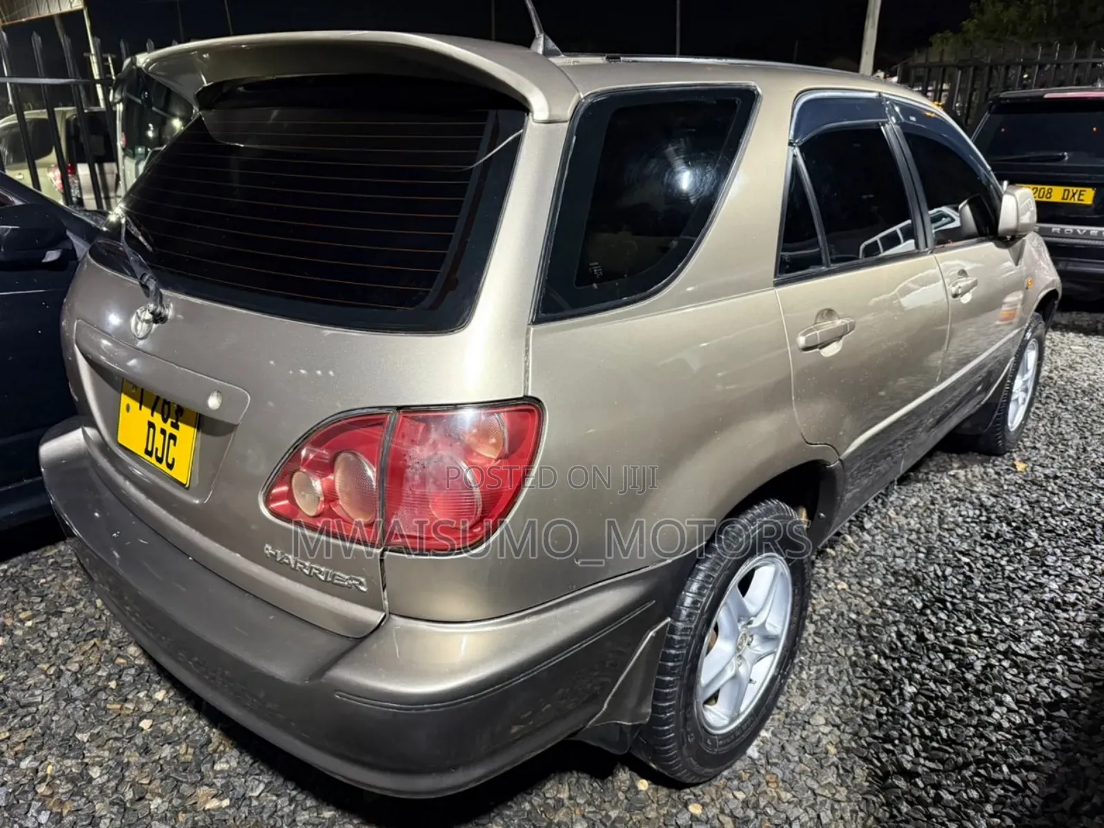 Toyota Harrier 2000 Gold