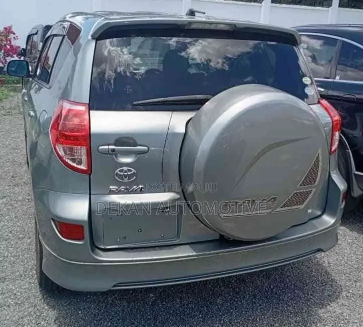Toyota RAV4 Limited 2009 Gray