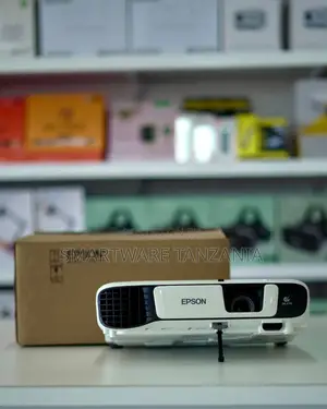 Epson Eb-S41 3lcd Projector for Presentations Entertainment