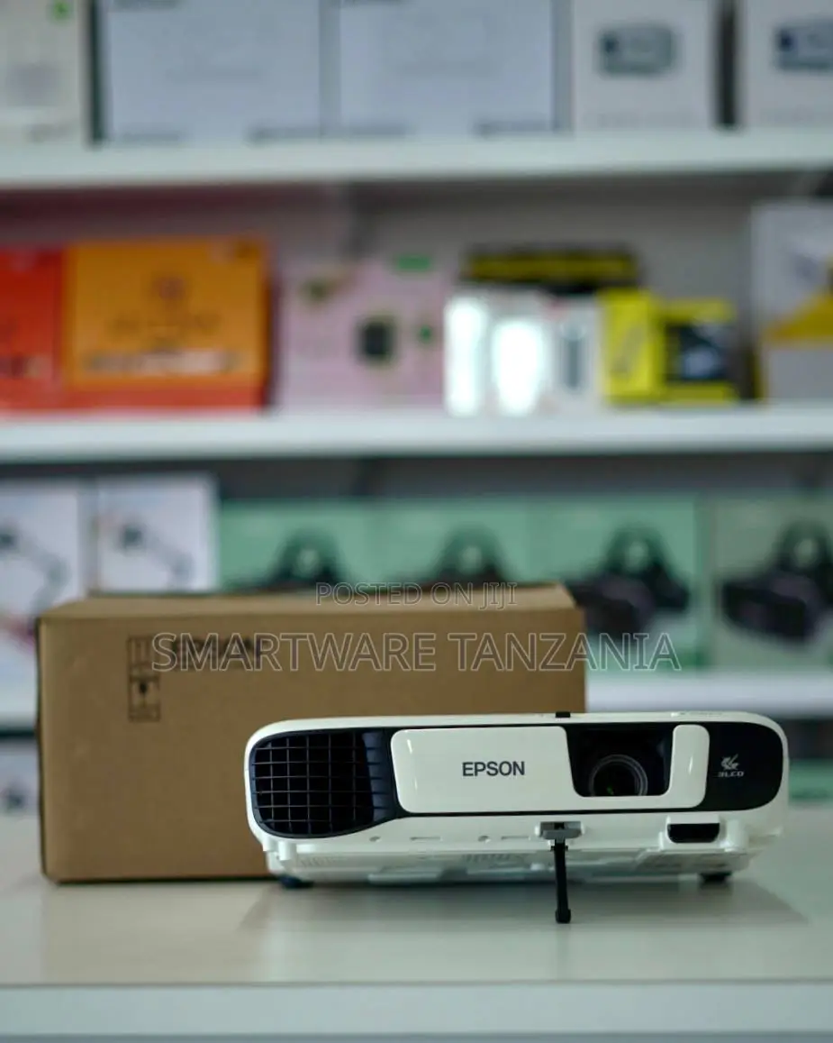 Epson Eb-S41 3lcd Projector for Presentations Entertainment