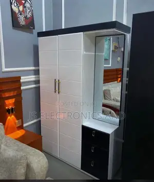 Kabati Milango Miwili La Kisasa Lina Dressing Rangi Mzuri Pia Ni Imara