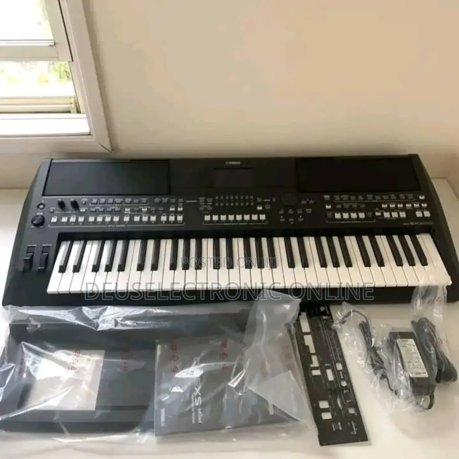 Keyboard Yamaha PSR Sx600