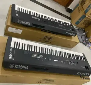 Keyboard Yamaha Mx88