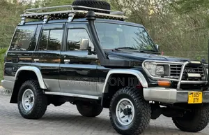 Toyota Land Cruiser 2005 Black