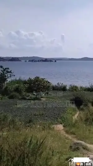 Mwanza Kirumba: Lake Front 5 Acres Beach Plot for Joint Venture/Sale