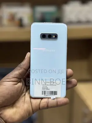 Samsung Galaxy S10e 128 GB Blue