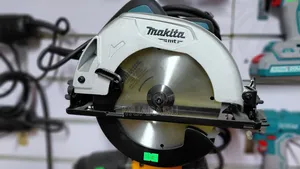 Makita Circular Saw 7' 1050w