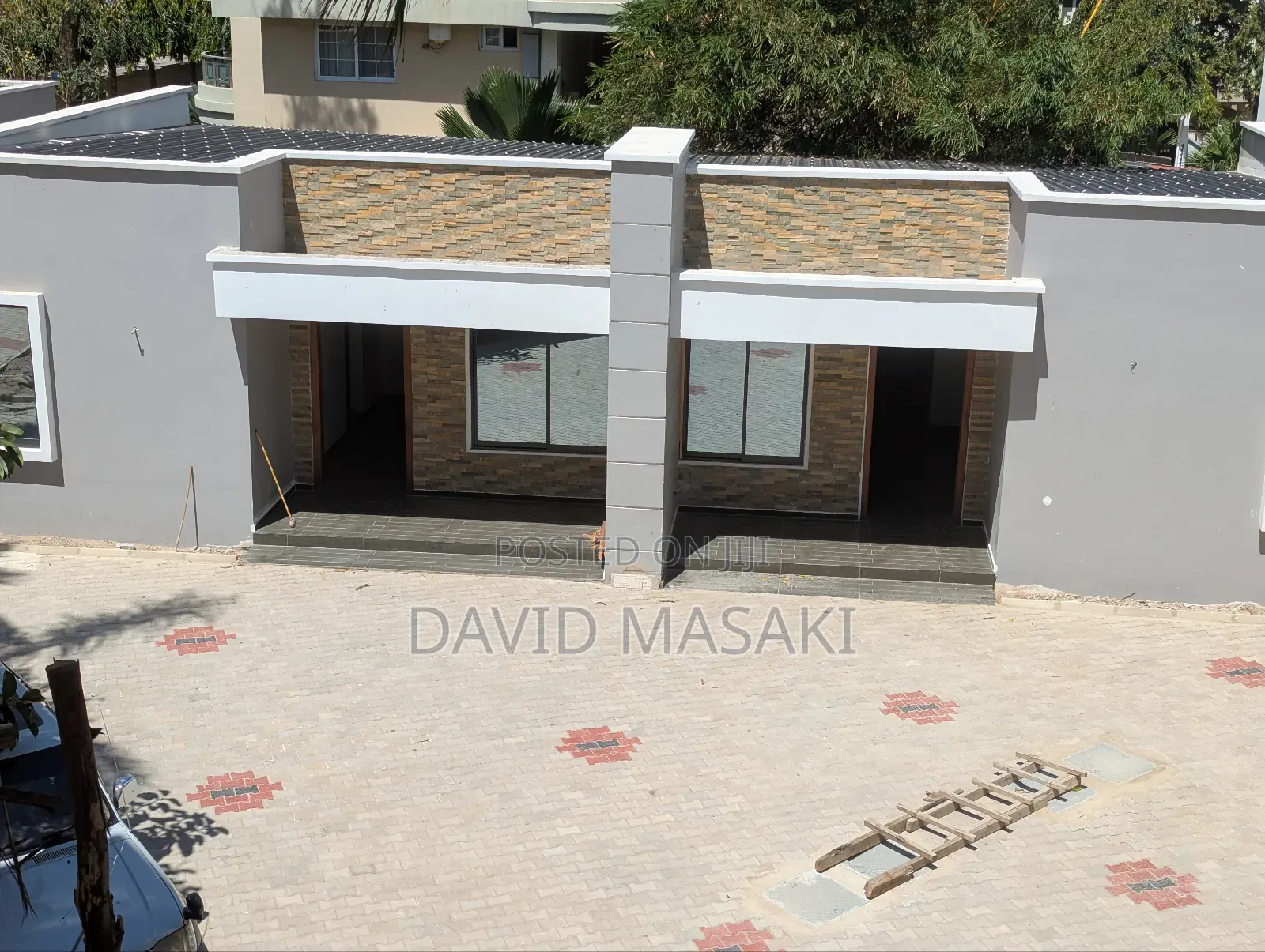 17bdrm Block of Flats in Compound, Masaki for rent